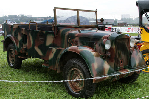 Horch 901 (1941).  2009