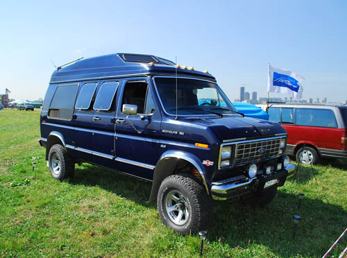  2010, Ford Econoline -150 1986 .