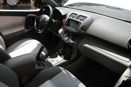 Toyota RAV4 EV 2013