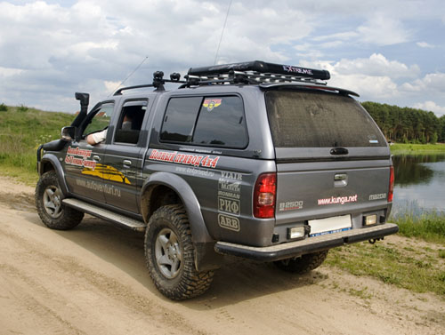  Mazda B2500